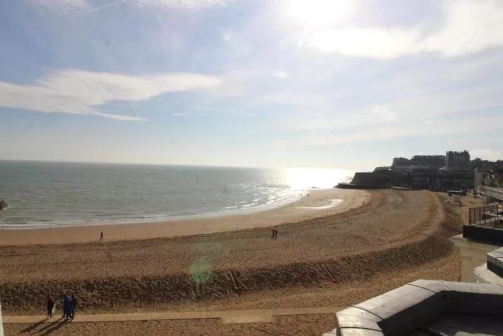 This Must Be The Place Broadstairs Ngoại thất bức ảnh